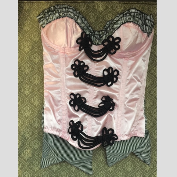 Cigarette Girl Bustier/Corset & Skirt Costume - Picture 2 of 7